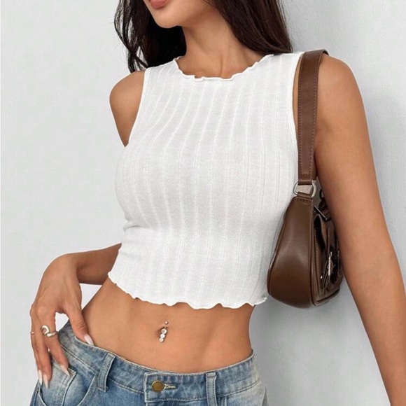 Women’s White Solid Color Lace Trim Crop  Top Size Large - Picture 1 of 4